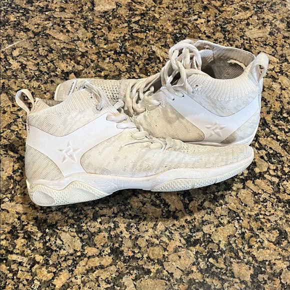 Rebel Revolution Cheer Shoes Size 5 - Picture 1 of 7